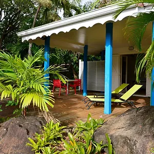 https://bungalow-du-jardin-botanique-de-deshaies.comcaribbean.com